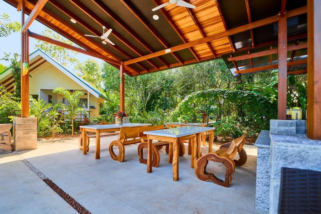 Casa Kristel - Exquisite Villa Getaway Puerto Viejo de Talamanca Exterior photo